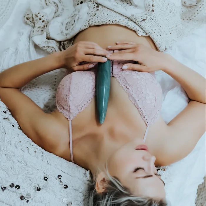 Female Sex Toys Gemstone Yoni Green Aventurine Straight Yoni Wand