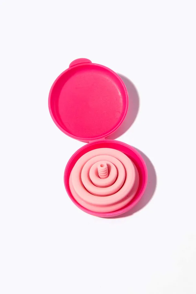 Intimina Male Sex Toys LILY CUP COMPACT Copa Menstrual con Estuche