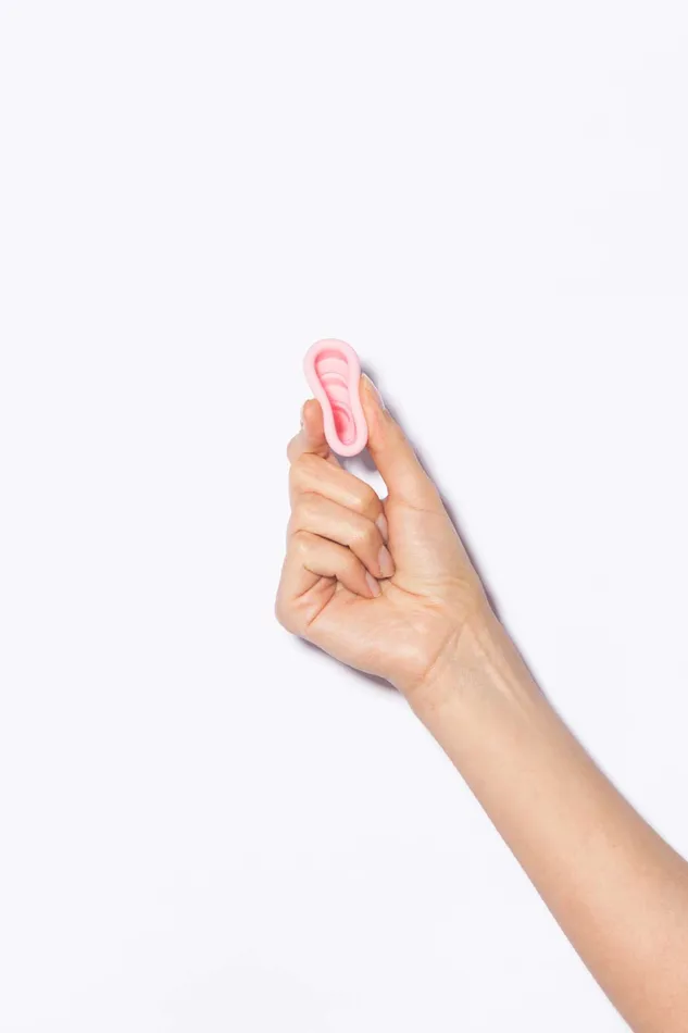 Intimina Male Sex Toys LILY CUP COMPACT Copa Menstrual con Estuche