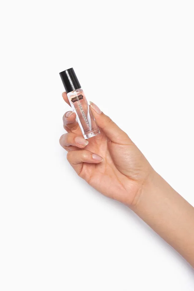 Kamasutra Female Sex Toys SEX MAGNET Aceite Roll On con Fragancia de Feromonas 10 ml